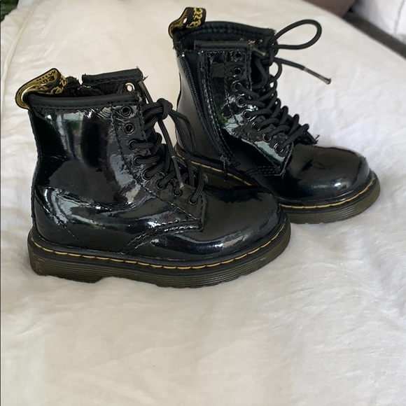 black patent dr martens size 7